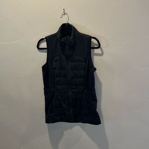 Lululemon Size 8 Down for it all vest black